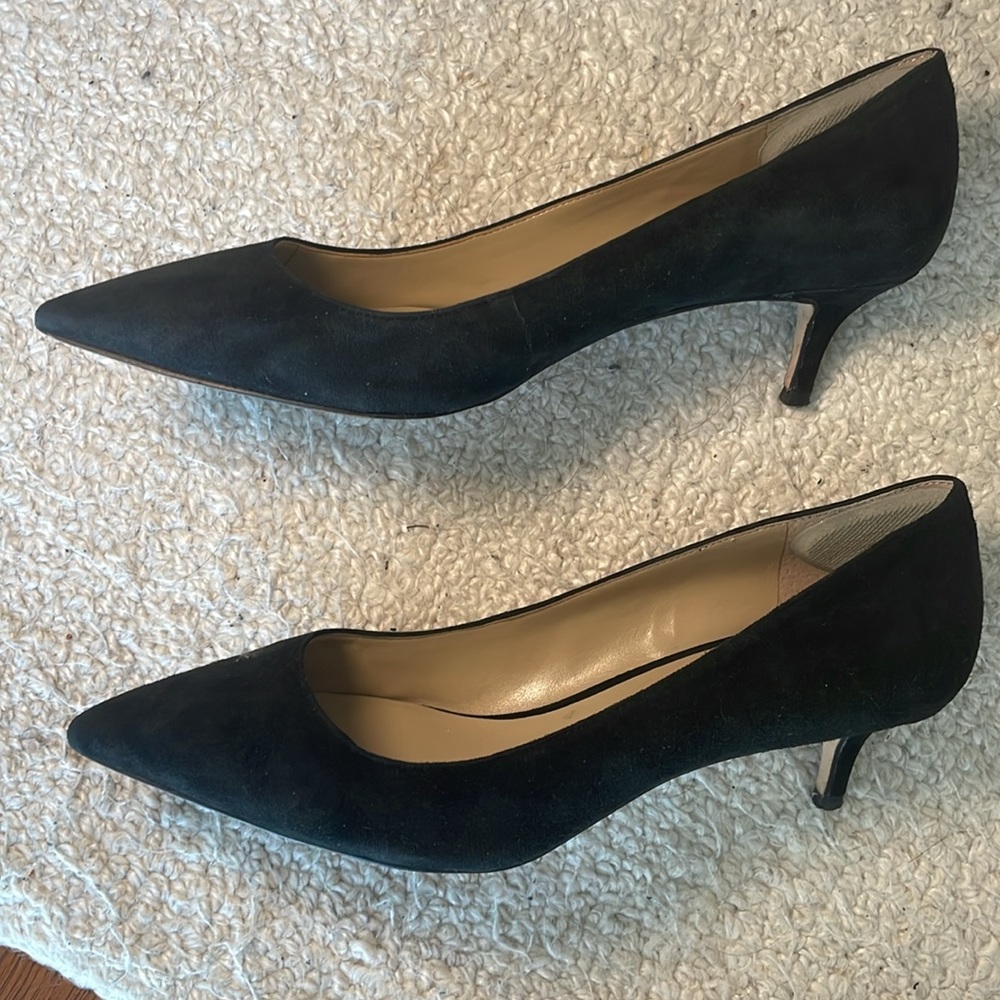 Ann Taylor Kitten Heel Pumps, Black Suede, size 8
